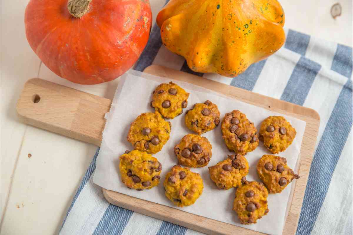 Cookies di zucca e gocce di cioccolato light