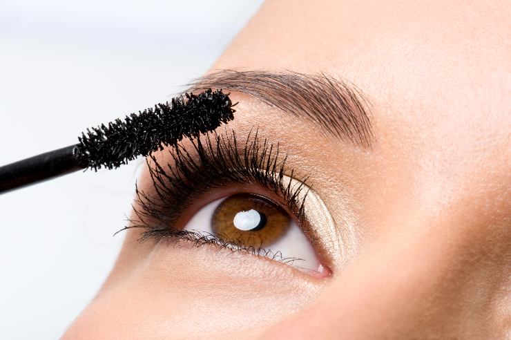 Mascara ciglia finte