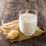 Acqua di riso: ecco perchè dovete berne un bicchiere al giorno